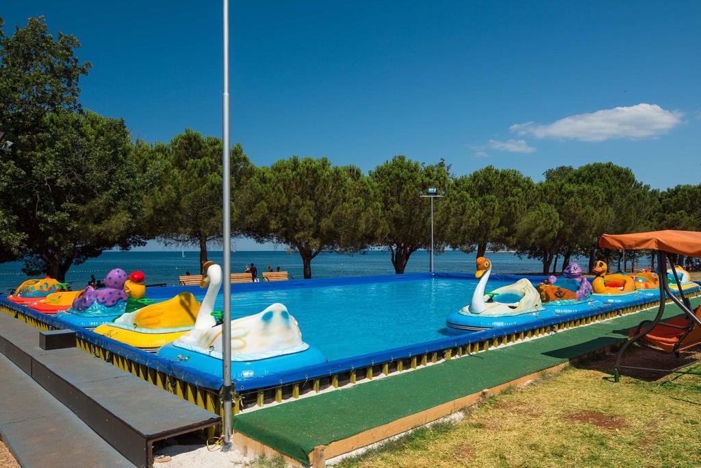 Mobile Homes Premium Vista Mare Park Umag By Camp4You Dış mekan fotoğraf