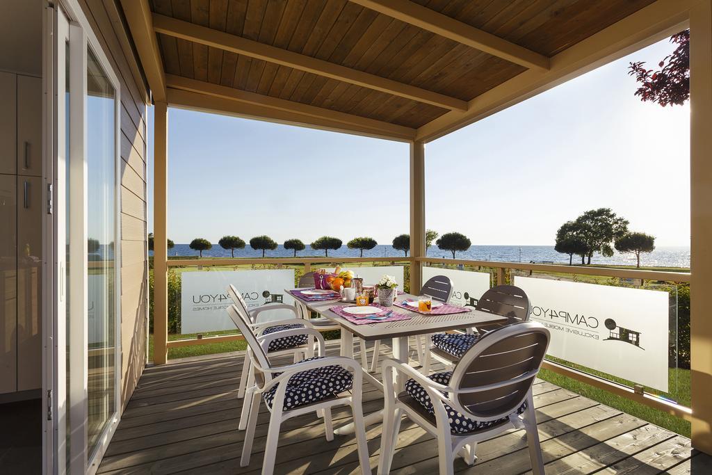 Mobile Homes Premium Vista Mare Park Umag By Camp4You Dış mekan fotoğraf